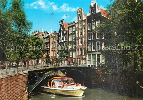 AK / Ansichtskarte Amsterdam Niederlande Bootsfahrt in den Grachten Kat. Amsterdam