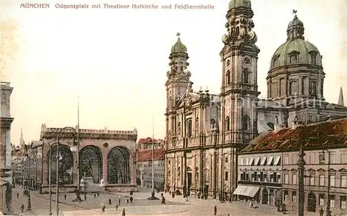 AK / Ansichtskarte Muenchen Odeonsplatz mit Theatiner Hofkirche und Feldherrnhalle Kat. Muenchen