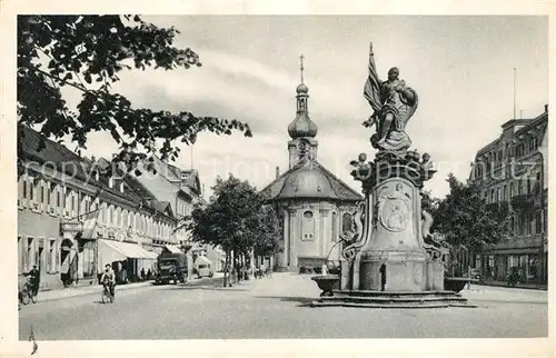 AK / Ansichtskarte Rastatt Kaiserstrasse mit Kirche und Bernhardusbrunnen Kat. Rastatt