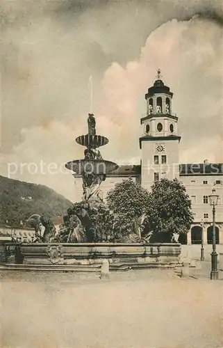 AK / Ansichtskarte Salzburg Oesterreich Glockenspiel und Residenzbrunnen Kat. Salzburg