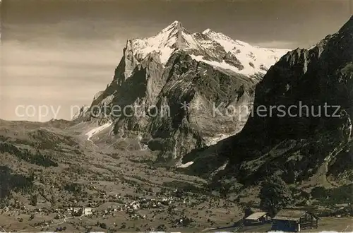 AK / Ansichtskarte Grindelwald Panorama mit Wetterhorn Berner Alpen Kat. Grindelwald