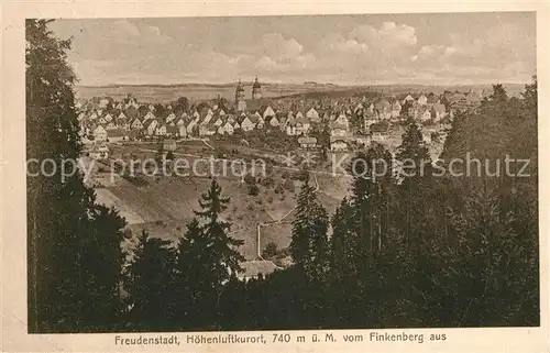 AK / Ansichtskarte Freudenstadt Panorama Blick vom Finkenberg aus Kurort Schwarzwald Kat. Freudenstadt