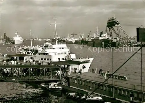 AK / Ansichtskarte Schiffe Ships Navires Bunte Kuh Hamburg St. Pauli Landungsbruecken 