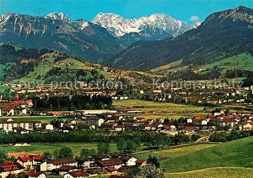 AK / Ansichtskarte Sonthofen Oberallgaeu mit Ostrachtaler Hochgebirge Kat. Sonthofen