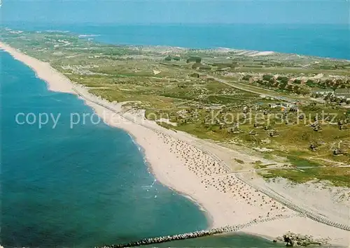 AK / Ansichtskarte Hoernum Sylt Strand und Ort Fliegeraufnahme Kat. Hoernum (Sylt)