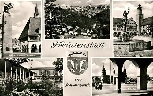 AK / Ansichtskarte Freudenstadt Wiederaufbau Denkmal Neptunbrunnen Rathaus Marktplatz Arkaden Kurhaus Wappen Kurort im Schwarzwald Kat. Freudenstadt