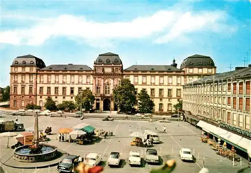 AK / Ansichtskarte Darmstadt Marktplatz mit Schloss Brunnen Kat. Darmstadt