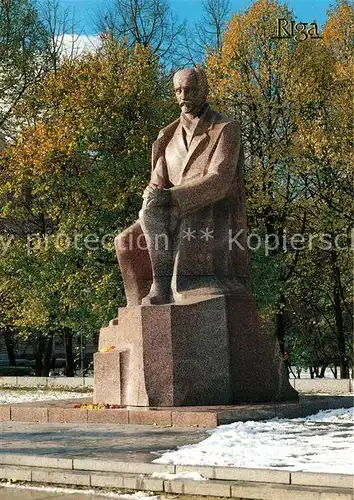 AK / Ansichtskarte Riga Lettland Monument to Rainis People s Poet of the Latvian SSR Kat. Riga