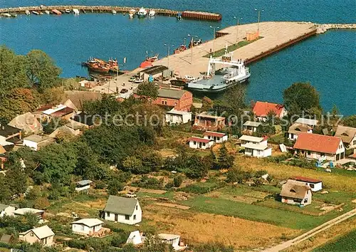 AK / Ansichtskarte Stahlbrode Hafen Fischereigenossenschaft Am Sund Fliegeraufnahme Kat. Reinberg Grimmen