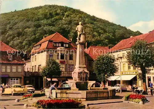 AK / Ansichtskarte Suhl Thueringer Wald Waffenschmiede Denkmal Blick zum Domberg Kat. Suhl