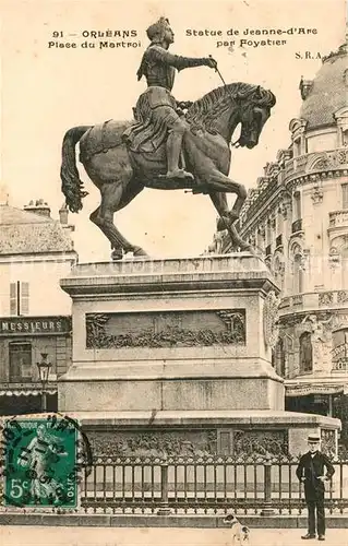 AK / Ansichtskarte Orleans Loiret Statue de Jeanne d`Arc  Kat. Orleans