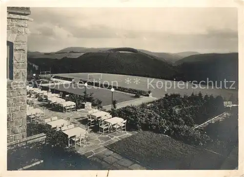 AK / Ansichtskarte Winterberg Hochsauerland Kurhaus Terrasse und Sportanlage Kat. Winterberg