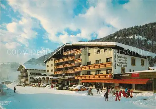 AK / Ansichtskarte Elbigenalp Sporthotel Alpenrose im Winter Kat. Elbigenalp Lechtal Tirol
