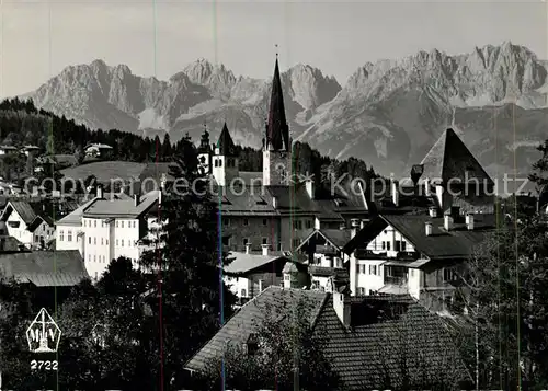 AK / Ansichtskarte Kitzbuehel Tirol Stadtpanorama mit Blick zum Wilden Kaiser Kaisergebirge Kat. Kitzbuehel