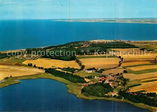 AK / Ansichtskarte Hohwacht Ostseebad Fliegeraufnahme mit Hassberg Kat. Hohwacht (Ostsee)