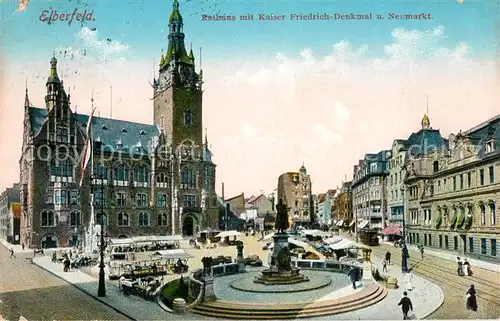 AK / Ansichtskarte Elberfeld Wuppertal Rathaus mit Kaiser Friedrich Denkmal und Neumarkt Kat. Wuppertal