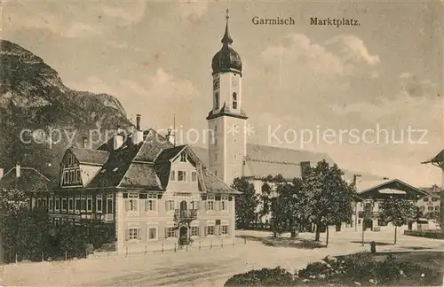 AK / Ansichtskarte Garmisch Partenkirchen Marktplatz Kirche Kat. Garmisch Partenkirchen