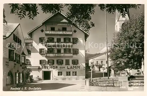 AK / Ansichtskarte Seefeld Tirol Dorfplatz Gasthof zum Lamm Serie Deutsche Heimatbilder Huber Postkarte Nr 5205 Kat. Seefeld in Tirol