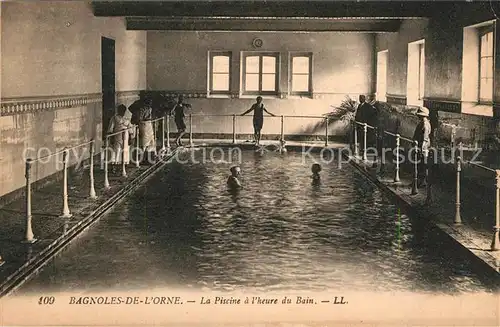 AK / Ansichtskarte Bagnoles de l Orne La Piscine a l heure du Bain Kat. Bagnoles de l Orne