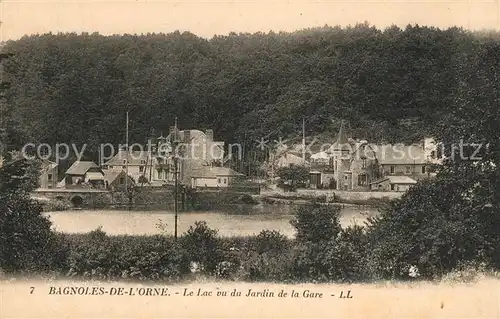 AK / Ansichtskarte Bagnoles de l Orne Le Lac vu du Jardin de la Gare Kat. Bagnoles de l Orne