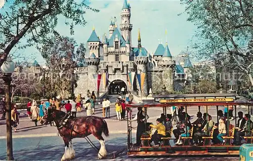 AK / Ansichtskarte Pferdebahn Disneyland Anaheim Sleeping Beauty Castle  Kat. Strassenbahn