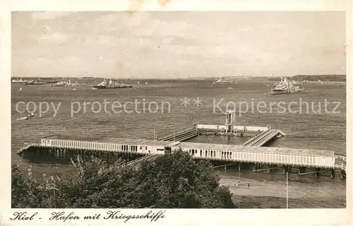 AK / Ansichtskarte Kiel Hafen mit Kriegsschiffen Kat. Kiel