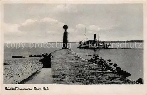 AK / Ansichtskarte Travemuende Ostseebad Hafen Mole Dampfer Kat. Luebeck