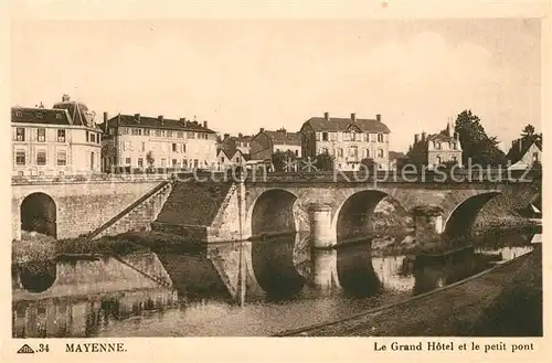 Mayenne Le Grand Hotel et le petit pont Kat. Mayenne