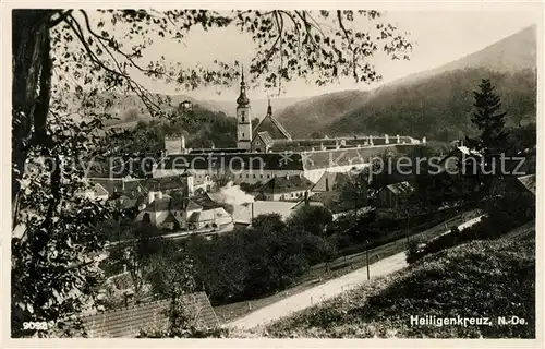 AK / Ansichtskarte Heiligenkreuz Niederoesterreich Ansicht mit Stift Kat. Heiligenkreuz