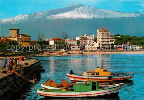 AK / Ansichtskarte Taormina Sizilien Stadtansicht Bootsanlegestelle Kat. 