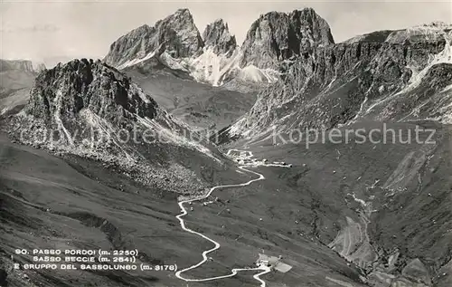 AK / Ansichtskarte Sassolungo Langkofel Passo Pordoi Sasso Beccie Kat. Dolomiten