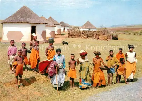 AK / Ansichtskarte Typen Afrika Xhosa Villagers Transkei Southern Africa 