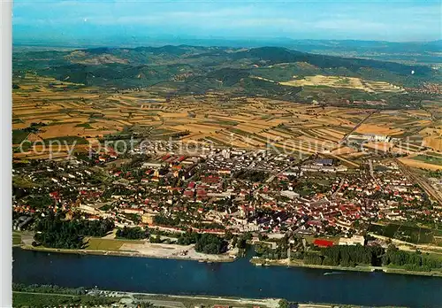 AK / Ansichtskarte Breisach Rhein Fliegeraufnahme mit Kaiserstuhl Kat. Breisach am Rhein