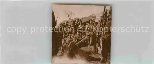 AK / Ansichtskarte Militaria Schuetzengraben Gruppenfoto WK1 
