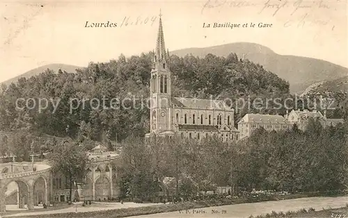 AK / Ansichtskarte Lourdes Hautes Pyrenees La Basilique et le Gare Kat. Lourdes