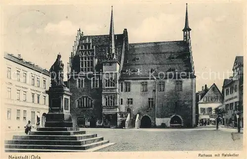 Neustadt Orla Rathaus mit Ratskeller Kat. Neustadt Orla