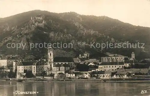 AK / Ansichtskarte Duernstein Wachau Teilansicht mit Burg Kat. Duernstein