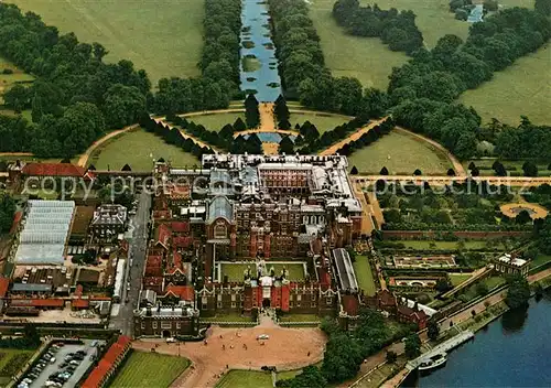 AK / Ansichtskarte London Fliegeraufnahme Hampton Court Palace Kat. City of London