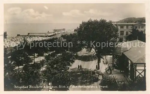 AK / Ansichtskarte Zinnowitz Ostseebad Blick auf Konzertplatz und Strand Seebruecke