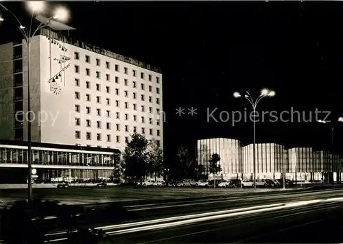 AK / Ansichtskarte Wolfsburg Rathaus Kulturzentrum Nacht Kat. Wolfsburg