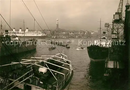 AK / Ansichtskarte Hamburg Hafen und Stadt Kat. Hamburg