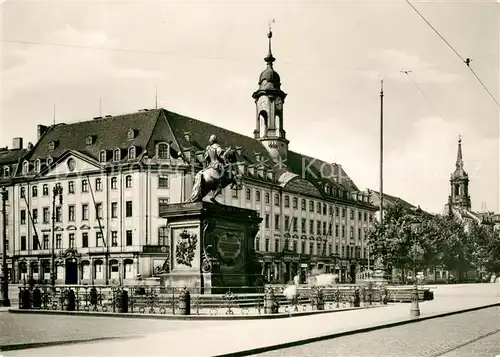 AK / Ansichtskarte Dresden Neustaedter Rathaus und Denkmal Kat. Dresden Elbe
