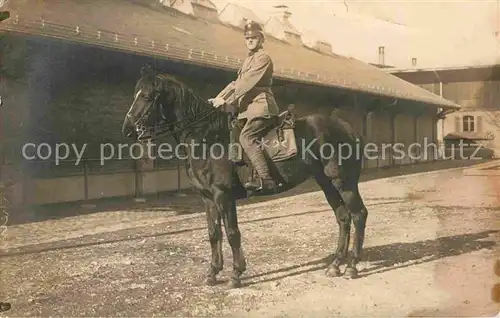 AK / Ansichtskarte Militaria Schweiz Kavalerie Pferd Soldat  Kat. Militaria