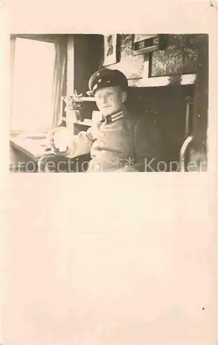 AK / Ansichtskarte Militaria Osten Serbien Soldat im Zug  WK1