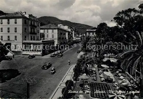 AK / Ansichtskarte Alassio Via Mazzini e giardini Kat. 