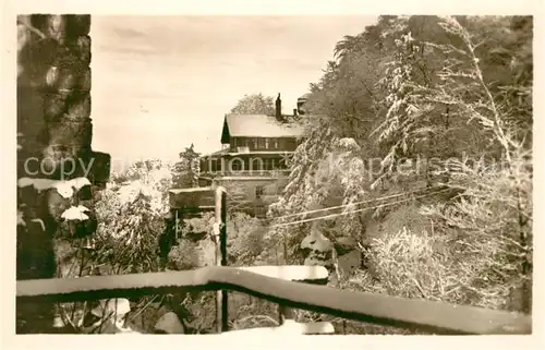 Oybin Berggaststaette auf dem Oybin Zittauer Gebirge im Winter Kat. Kurort Oybin