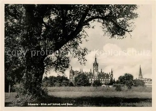 AK / Ansichtskarte Schwerin Mecklenburg Schloss und Dom Kat. Schwerin