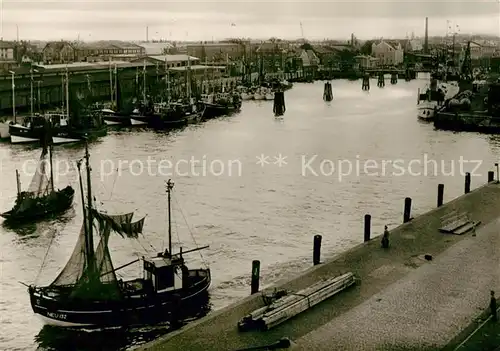 AK / Ansichtskarte Cuxhaven Nordseebad Fischereihafen Kat. Cuxhaven