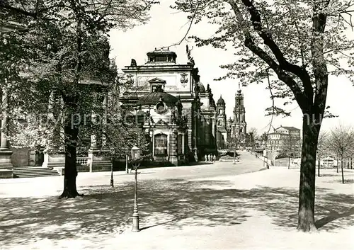 AK / Ansichtskarte Dresden Bruehlsche Terrassen Kat. Dresden Elbe