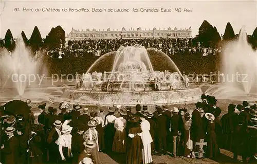 AK / Ansichtskarte Versailles Yvelines Parc du Chateau Bassin de Latone les Grandes Eaux Kat. Versailles